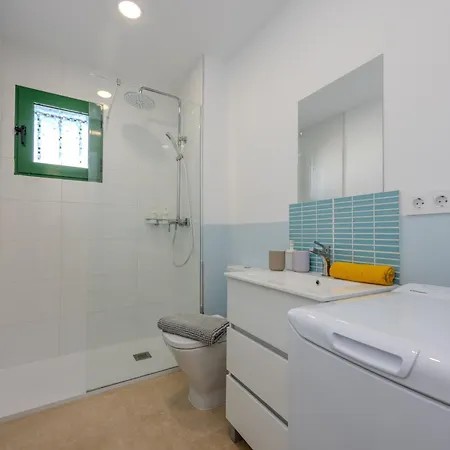 San Fermin, Ac, 500mbps, Parking, 9 Mins To Appartement Puerto del Carmen (Lanzarote)