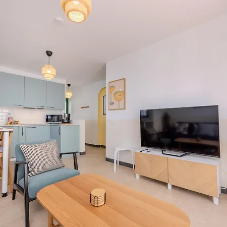 San Fermin, Ac, 500mbps, Parking, 9 Mins To *